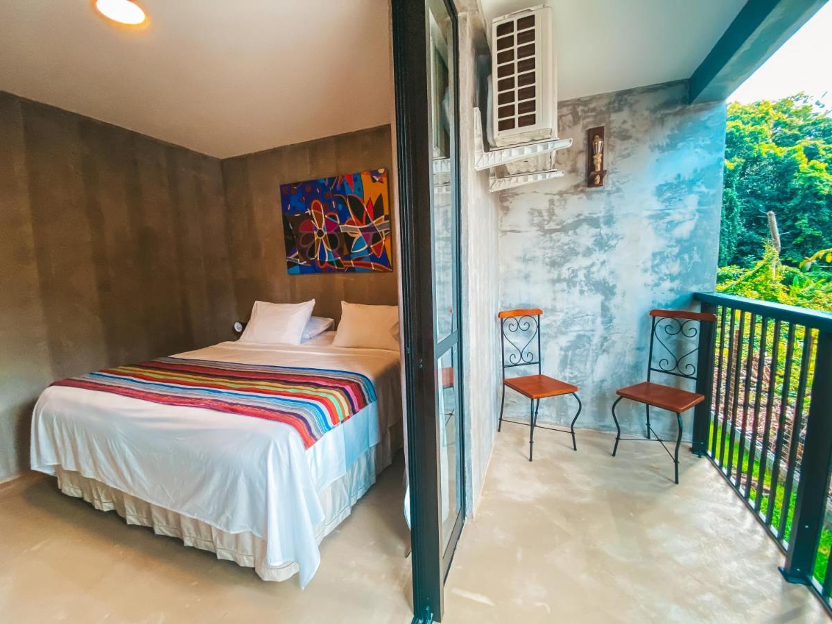 Quarto Standard com Cama de Casal ou 2 de Solteiro e Varanda